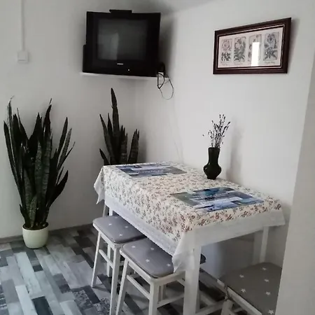 Mezeskucko Homestay Tiszaszolos