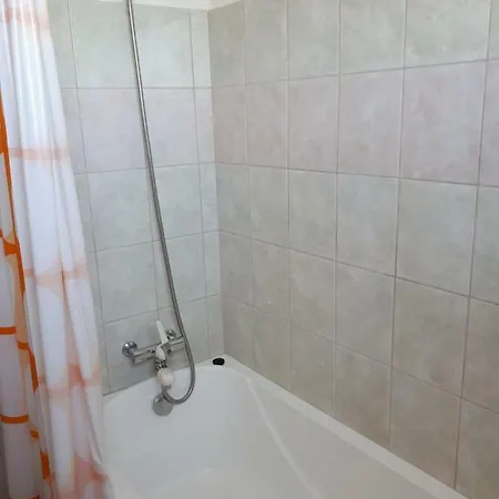 Mézeskuckó *