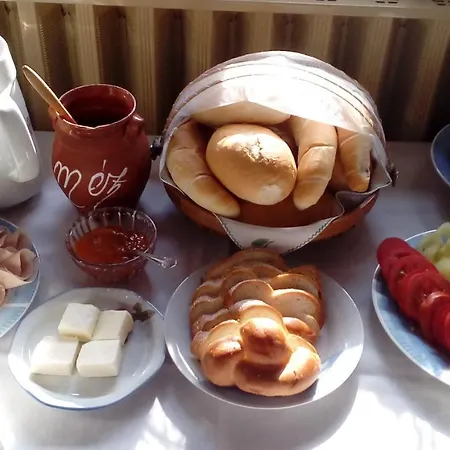 Mezeskucko Homestay Tiszaszolos